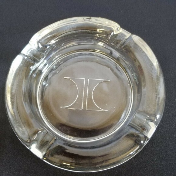 Hilton Worldwide Hotel Thick Glass Logo Ashtray